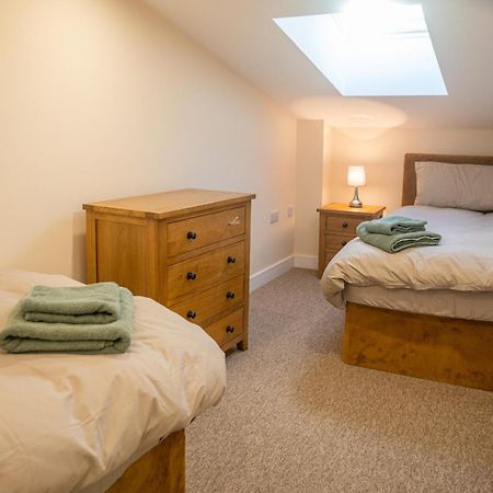 Bears Court Apartment Cheltenham Luaran gambar