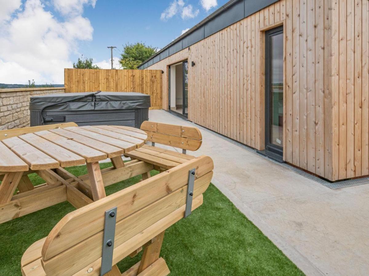 Bears Court Apartment Cheltenham Luaran gambar