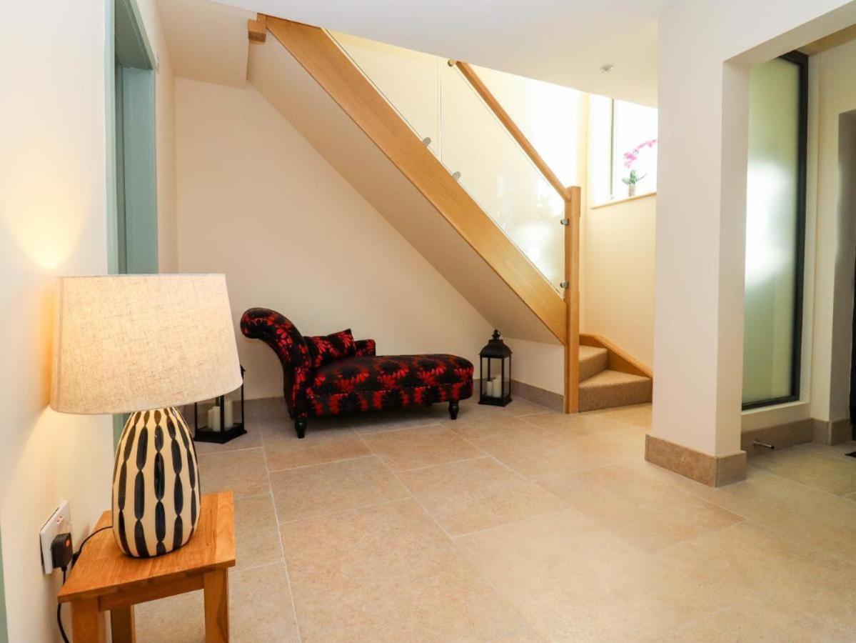 Bears Court Apartment Cheltenham Luaran gambar