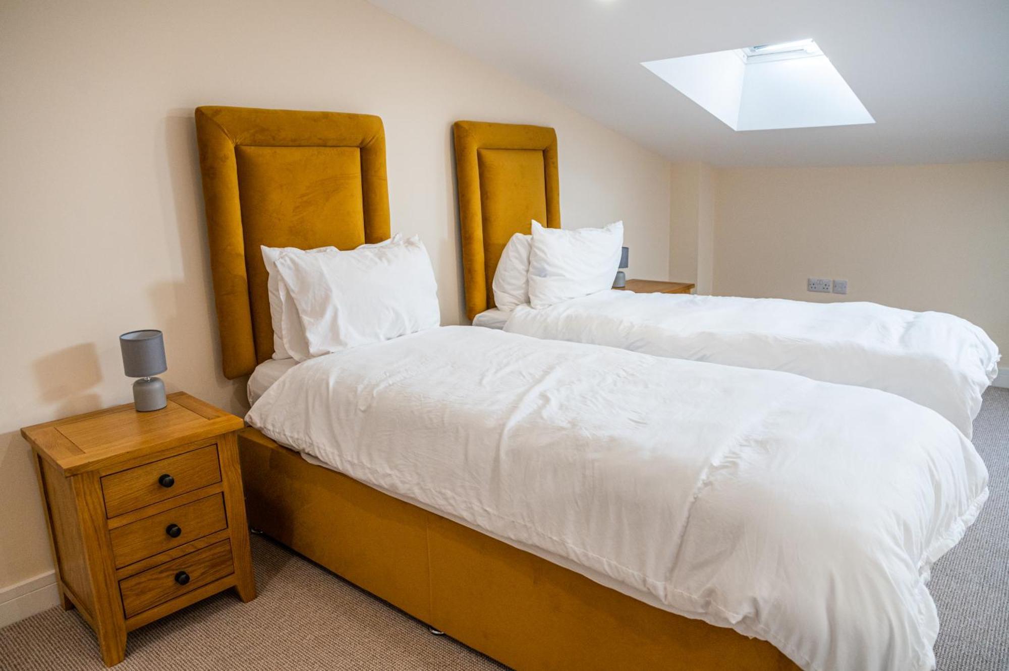Bears Court Apartment Cheltenham Luaran gambar