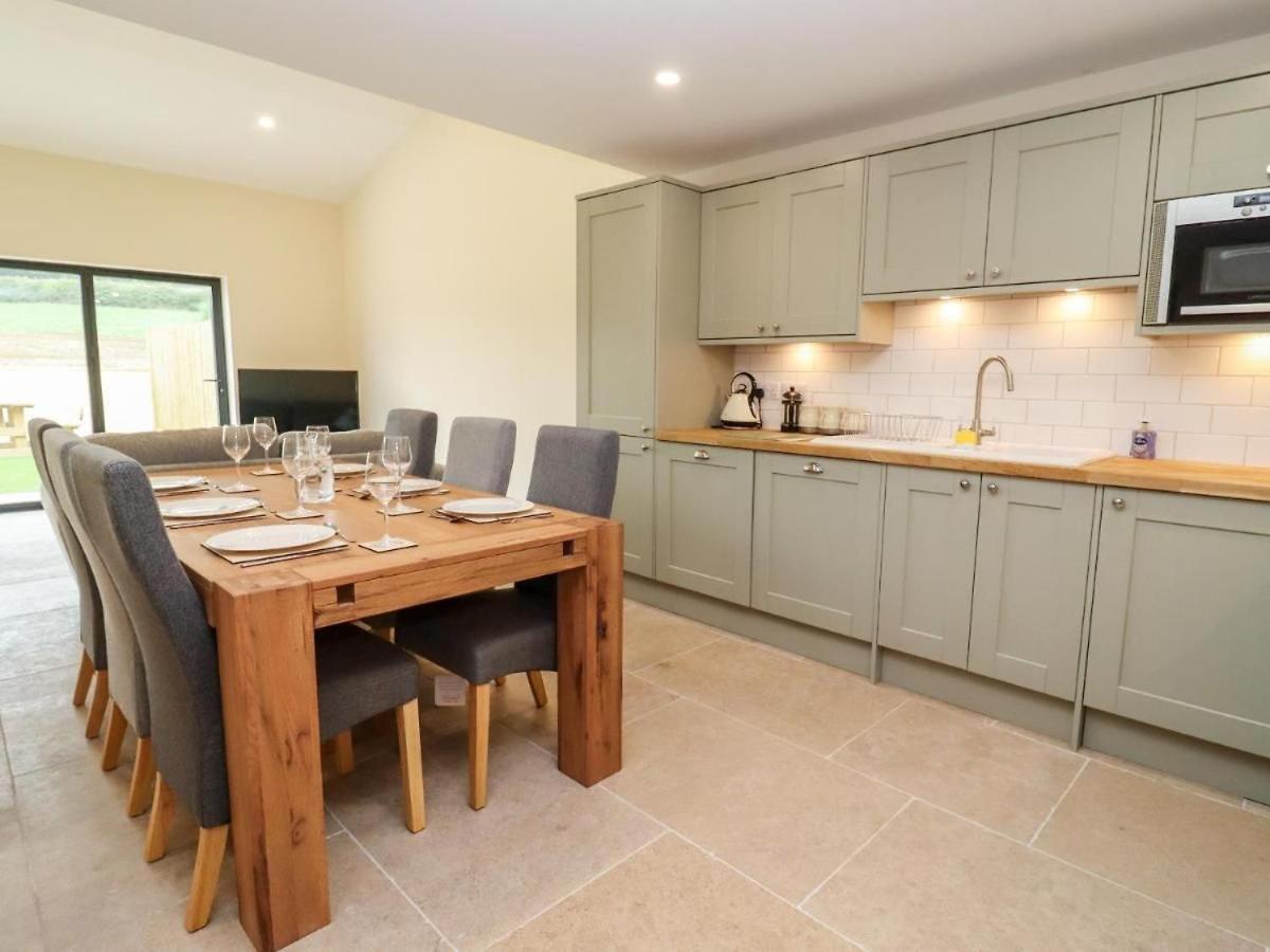 Bears Court Apartment Cheltenham Luaran gambar