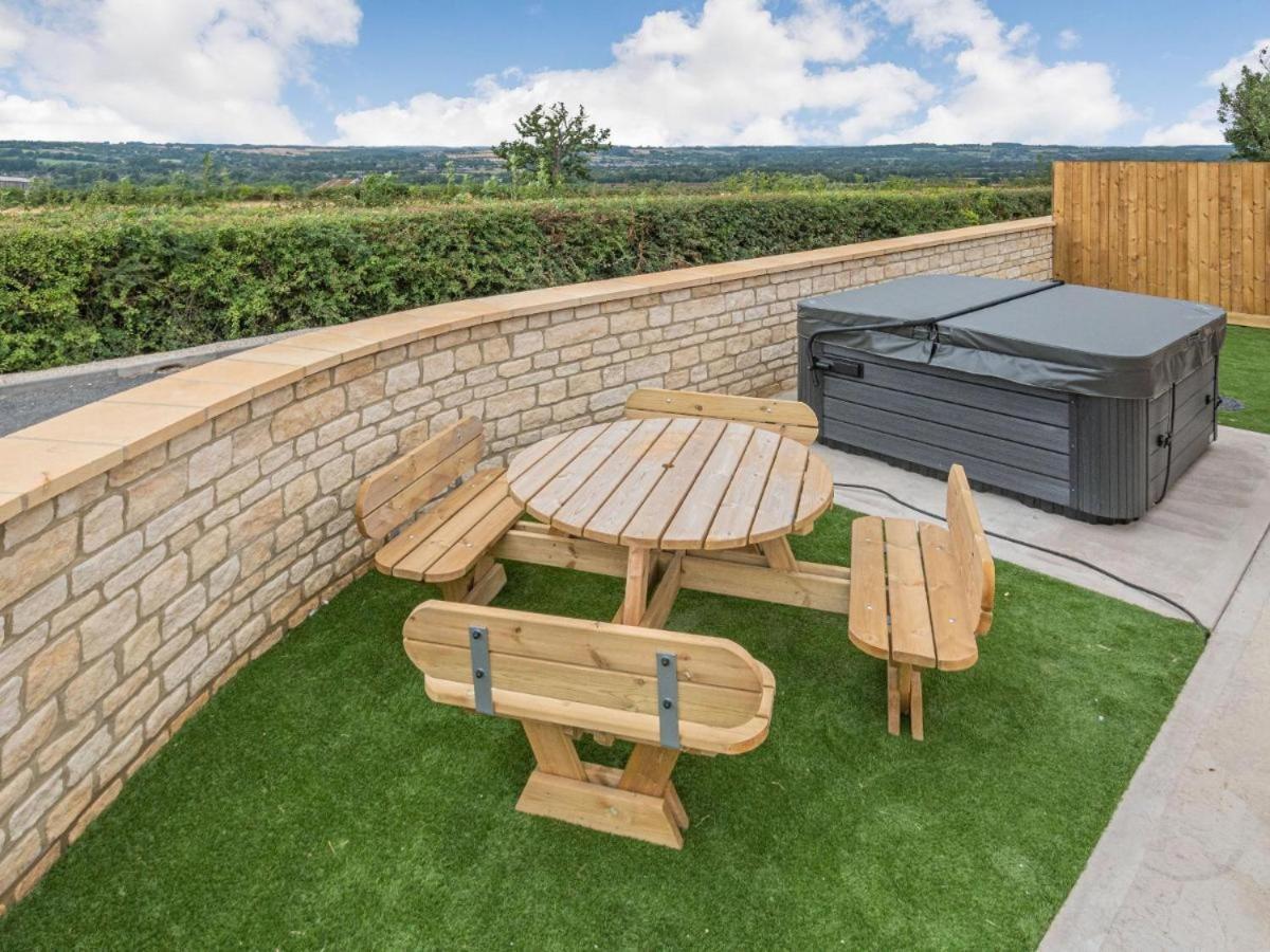 Bears Court Apartment Cheltenham Luaran gambar